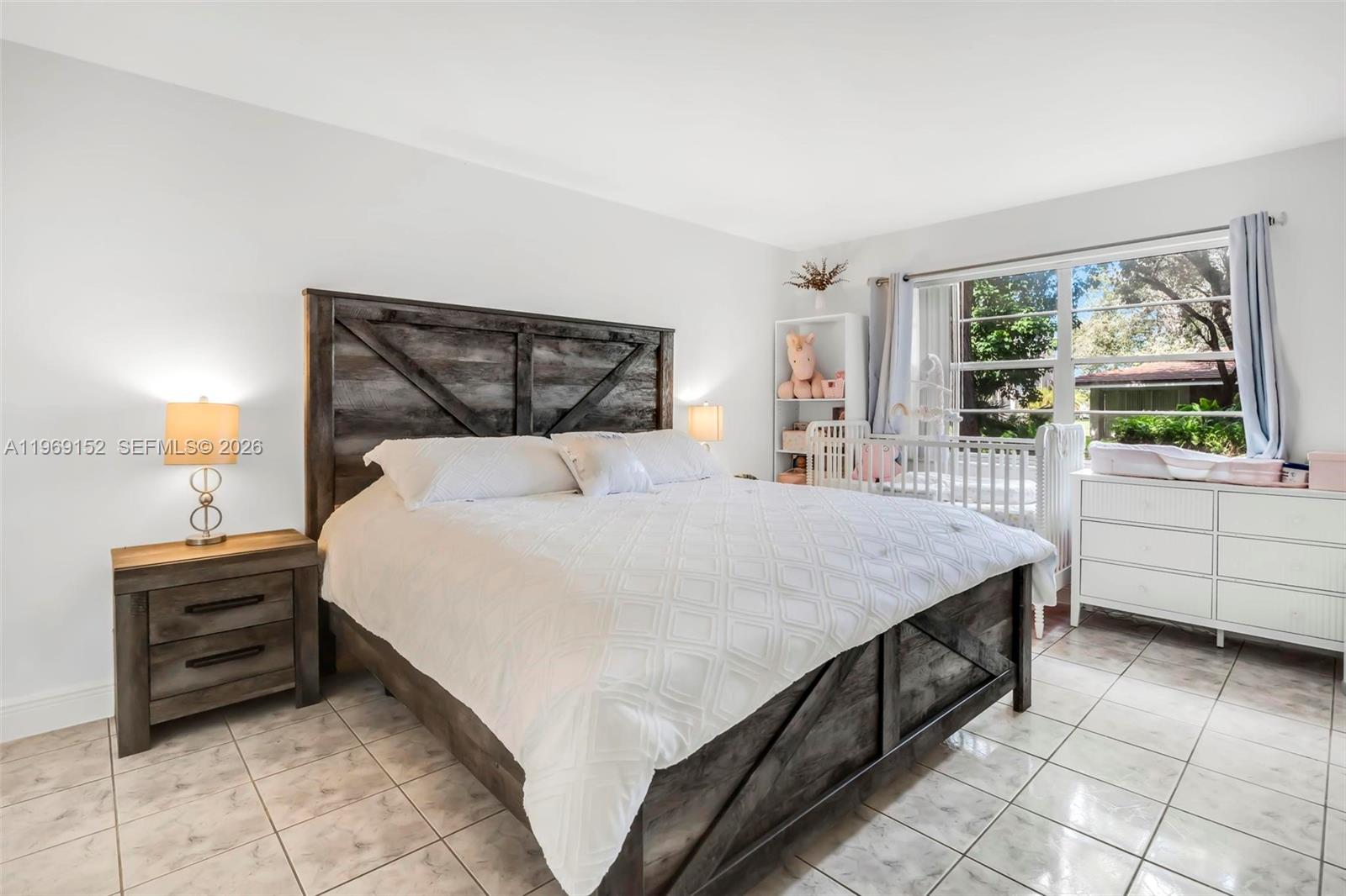 SUMMIT CHASE CONDO - Residential