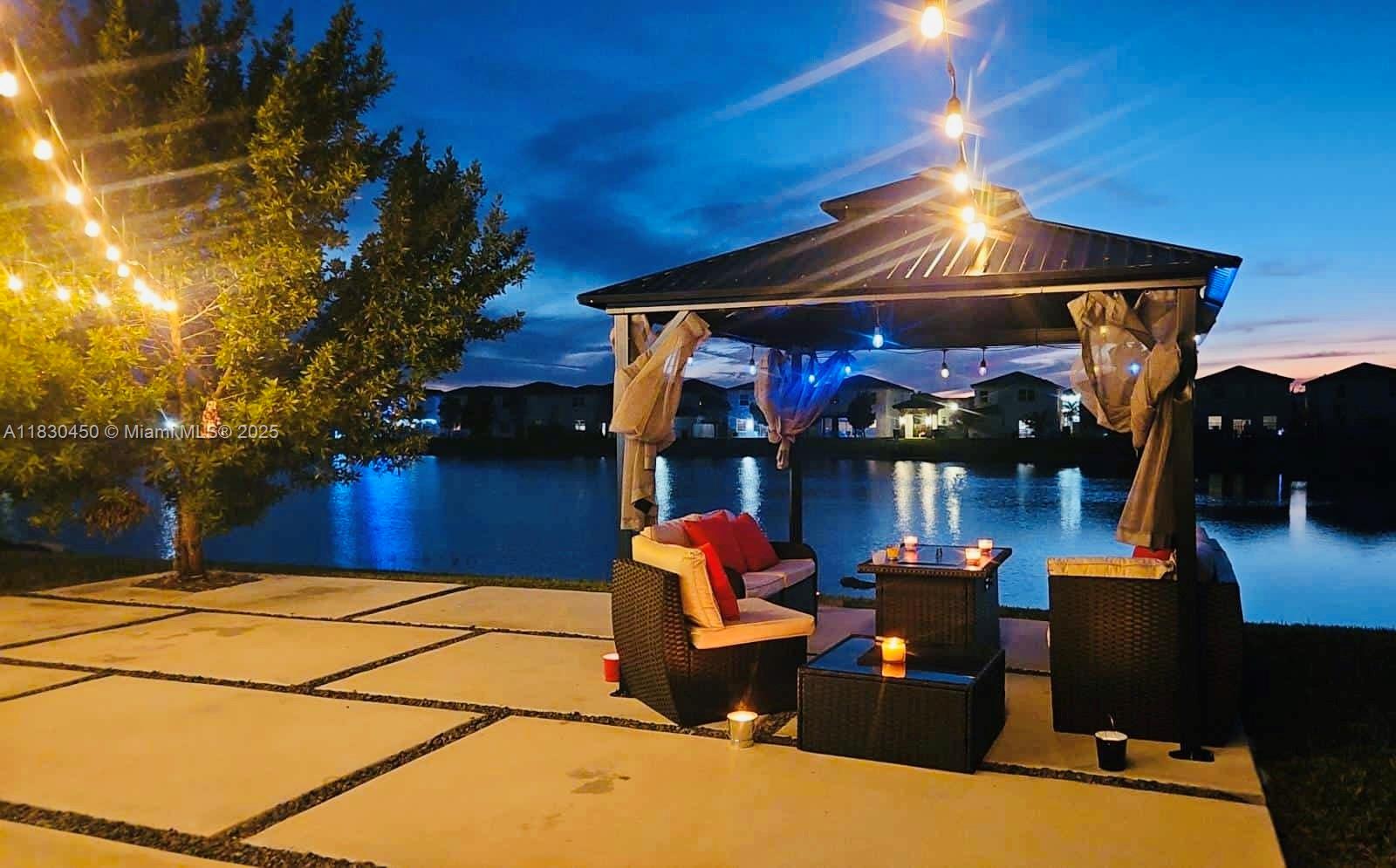 HOMESTEAD PARK OF COMMERC - Residential