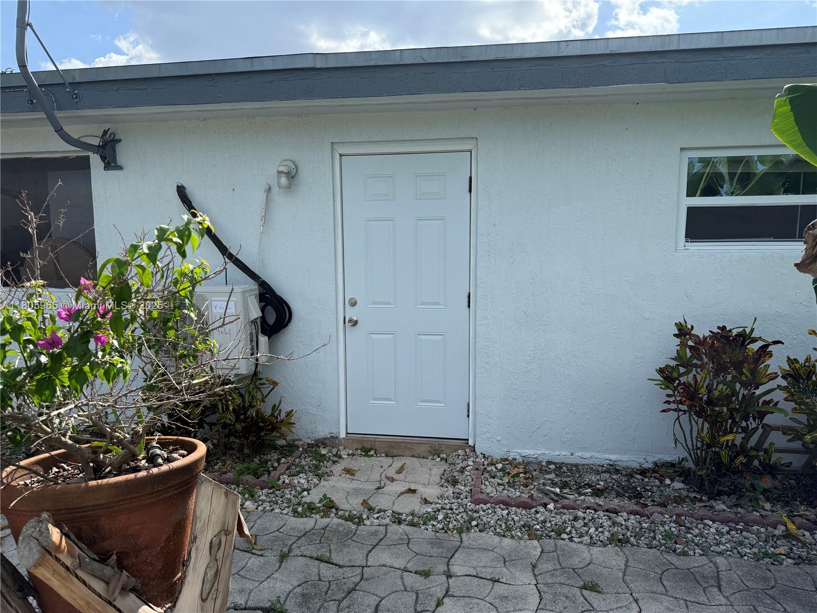 Rental Property at 21025 Sw 210th Ave, Miami, Broward County, Florida - Bedrooms: 1 
Bathrooms: 1  - $1,300 MO.