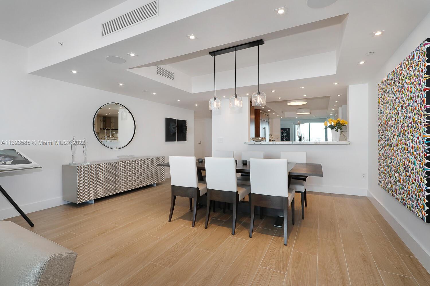 GROVENOR HOUSE CONDO - Residential