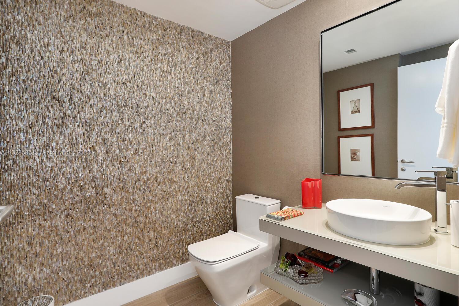 GROVENOR HOUSE CONDO - Residential