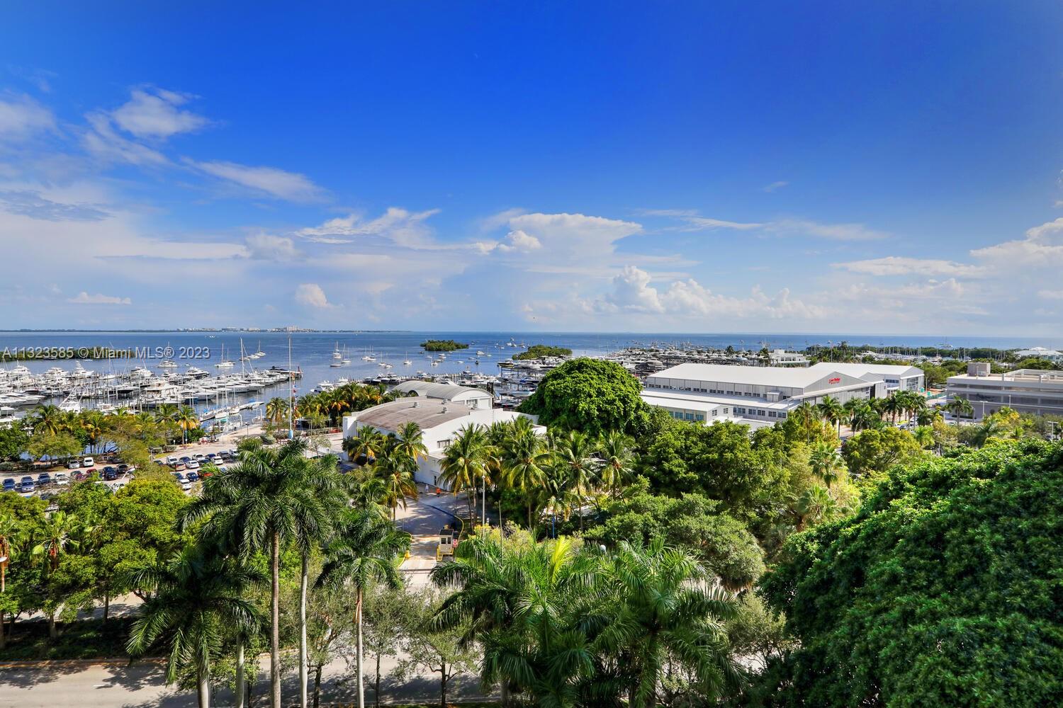 GROVENOR HOUSE CONDO - Residential