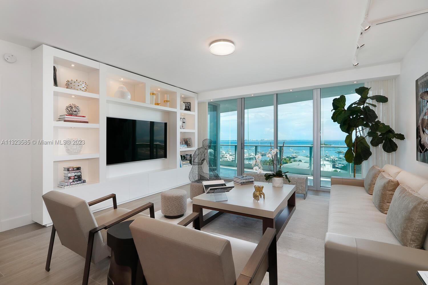 GROVENOR HOUSE CONDO - Residential