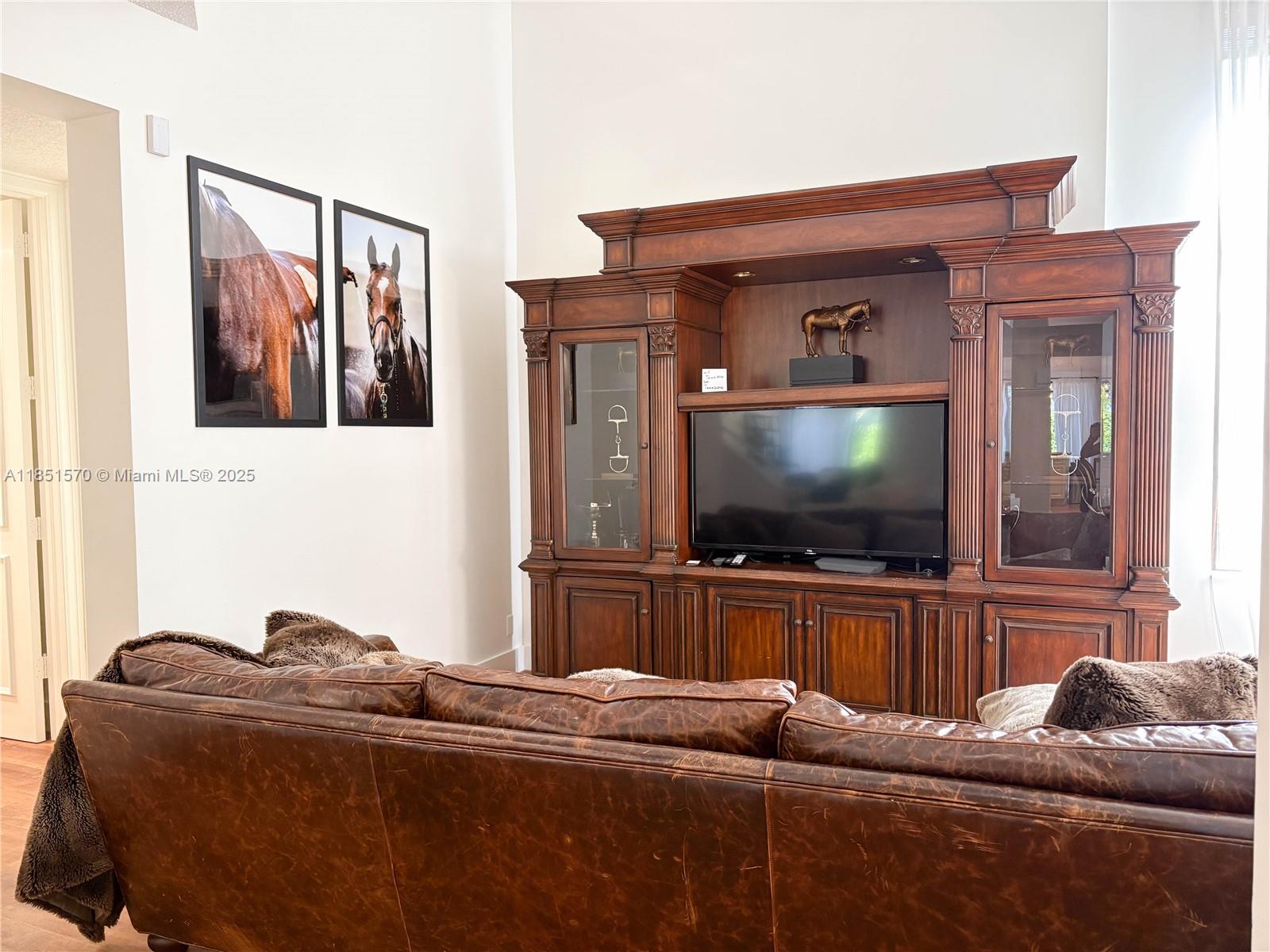 WINDSOR WAY 1 - Residential Lease