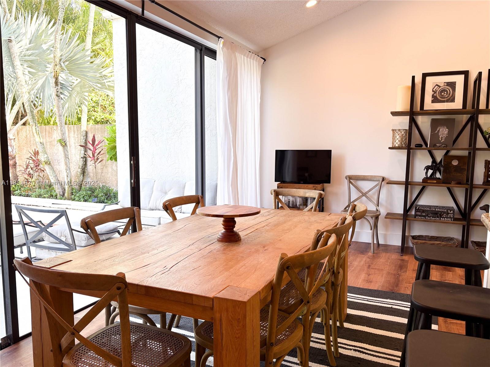 WINDSOR WAY 1 - Residential Lease