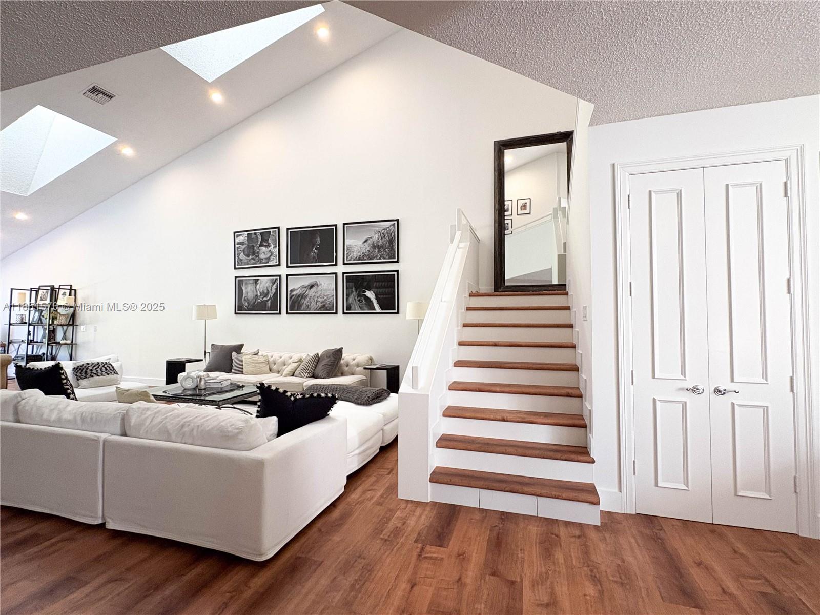 WINDSOR WAY 1 - Residential Lease