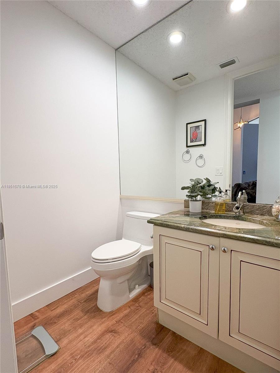 WINDSOR WAY 1 - Residential Lease