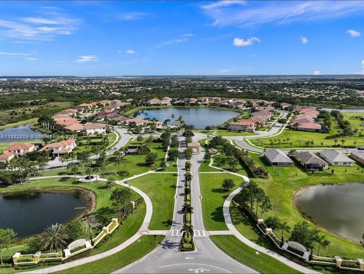 TRADITION PLAT NO 20 - TH - Residential