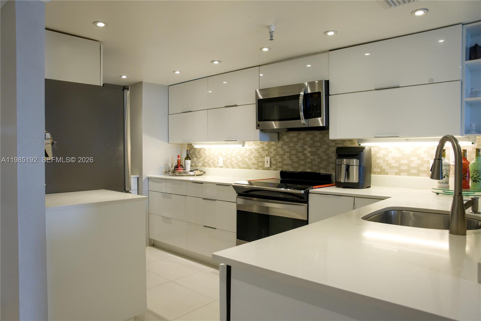 VENDOME PLACE CONDO - Residential Lease