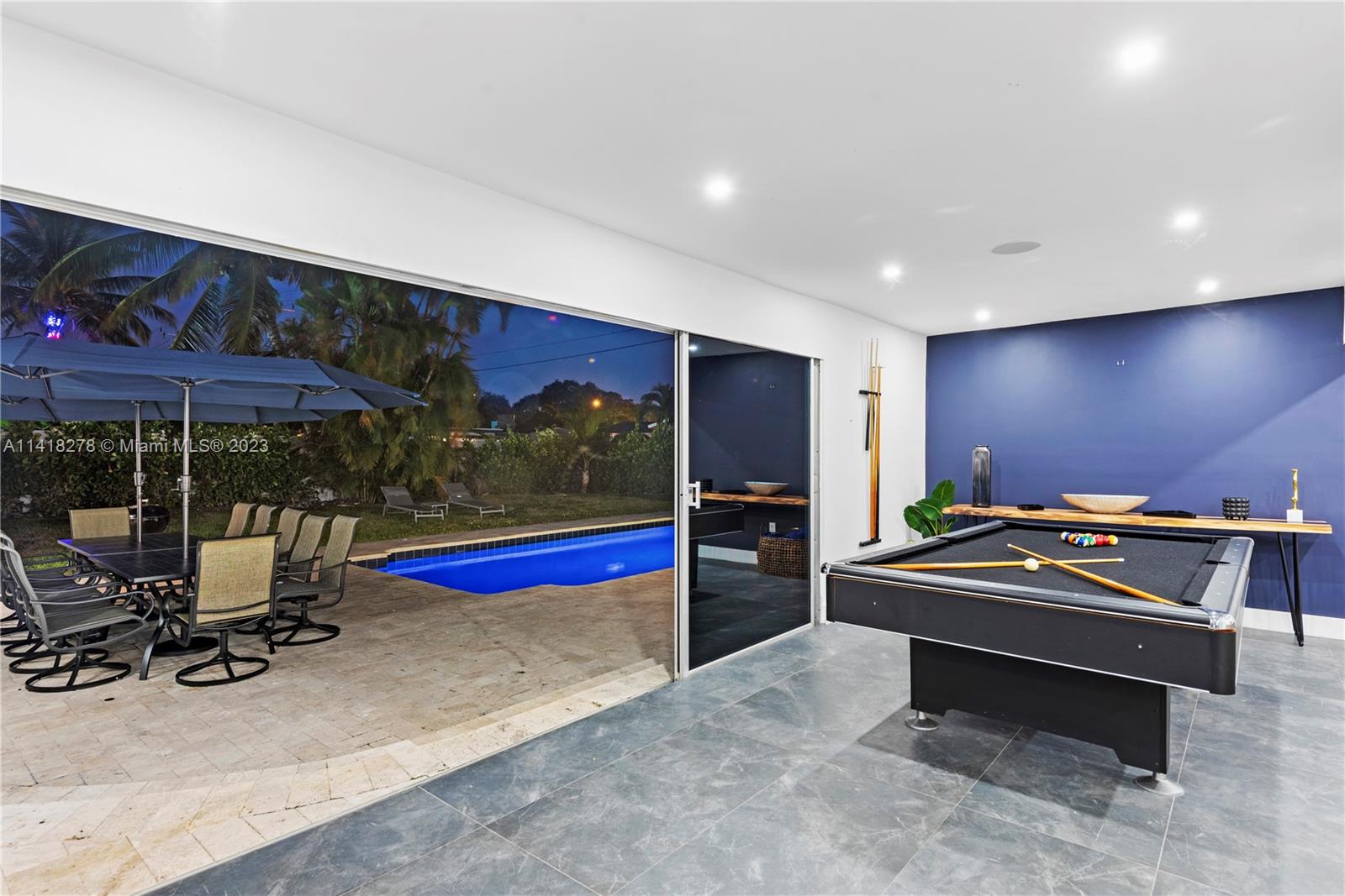HOLLYWOOD HILLS - Residential Lease