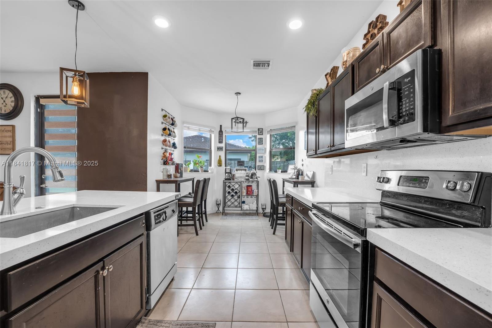 BAYWINDS OF ABACO - Residential