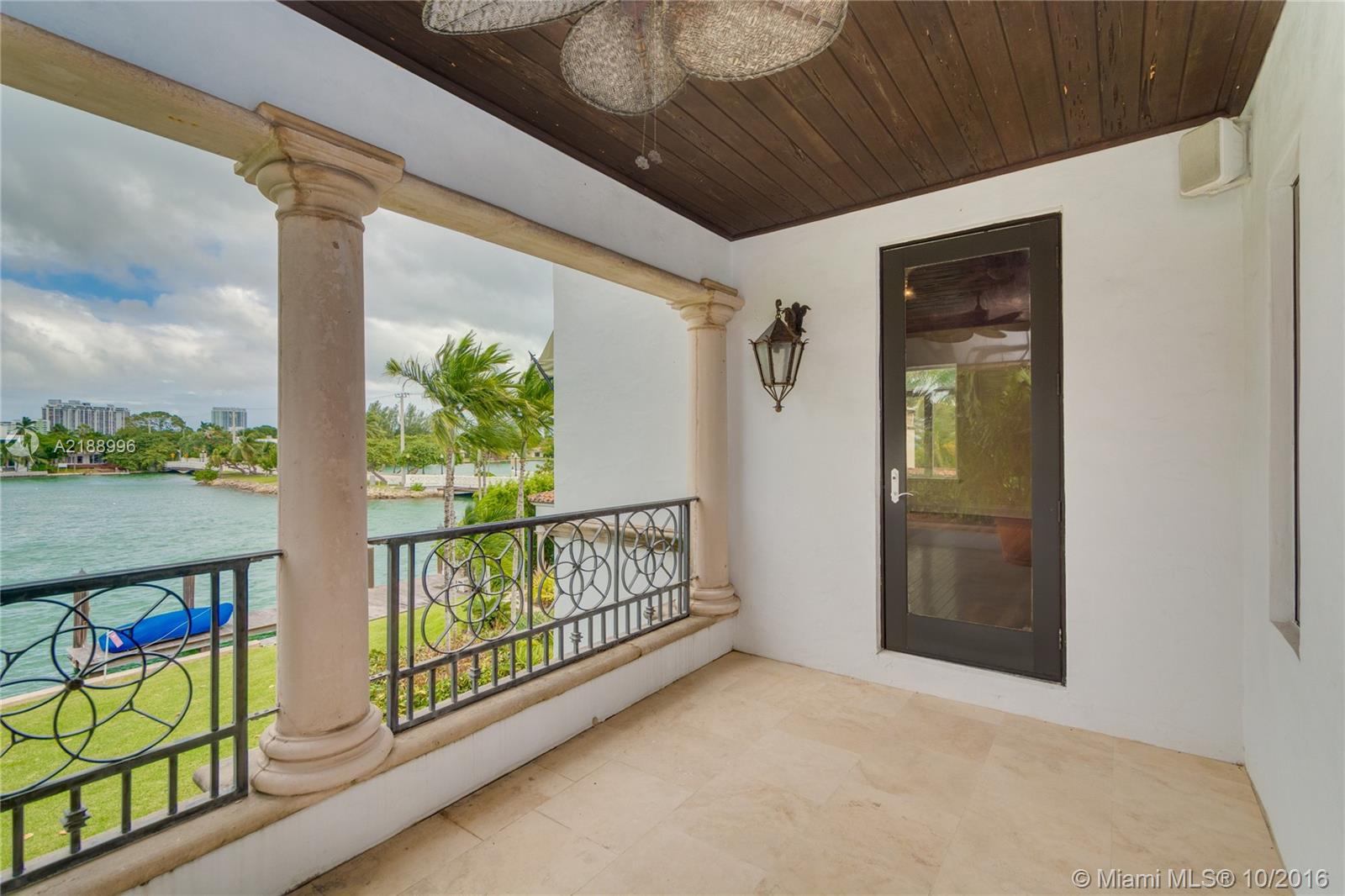 SAN MARINO ISLAND - Residential