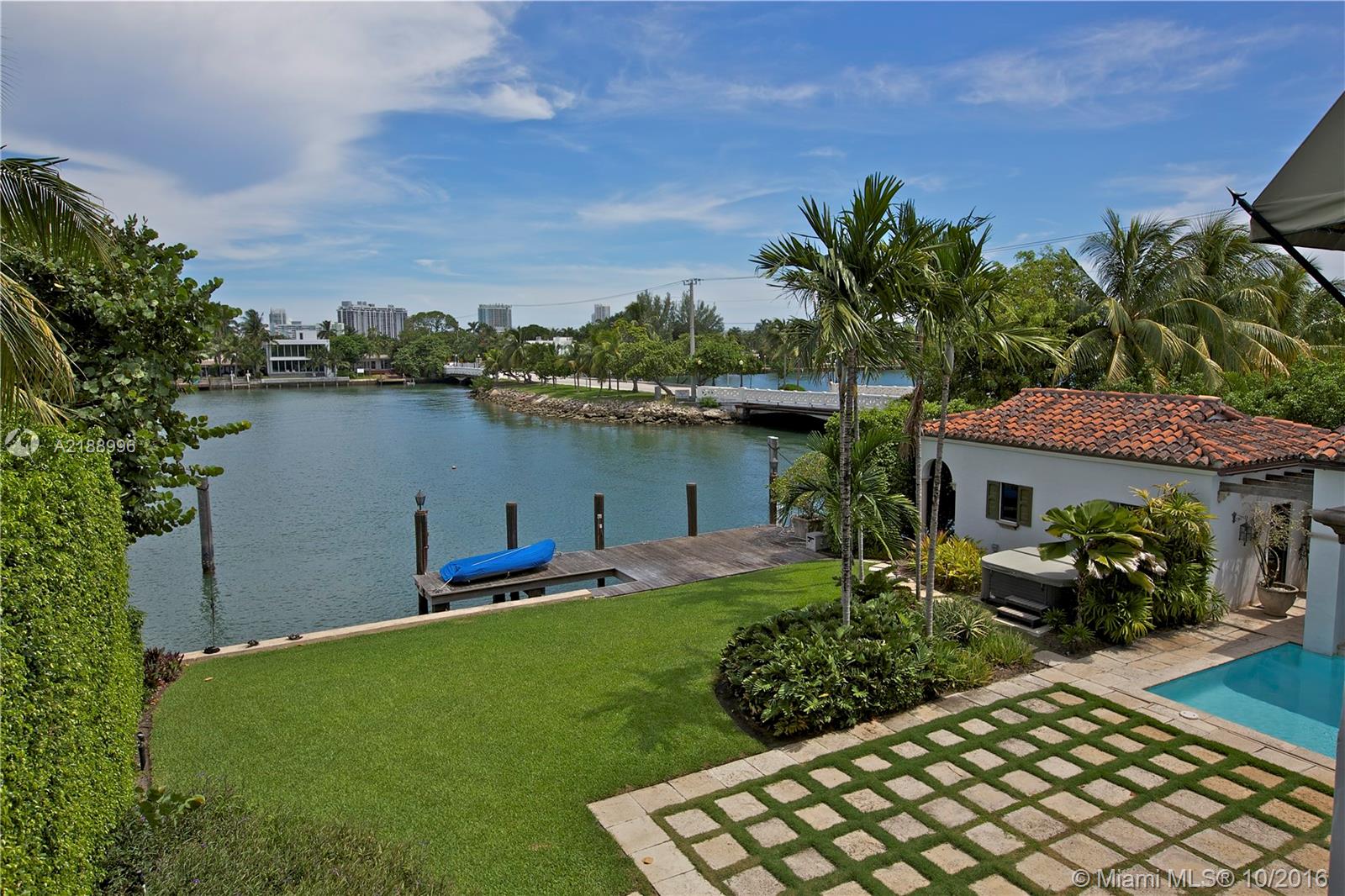 SAN MARINO ISLAND - Residential