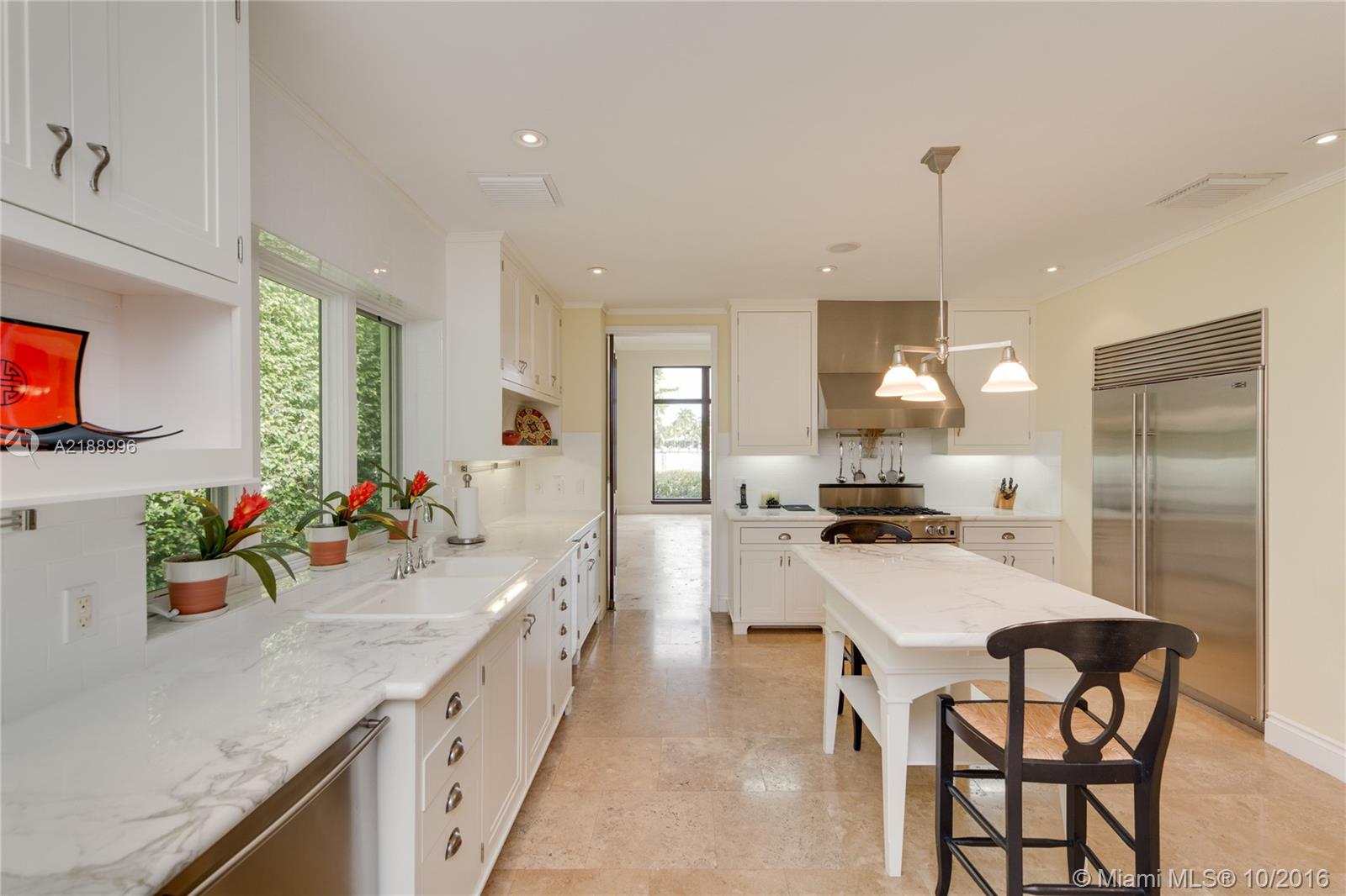 SAN MARINO ISLAND - Residential