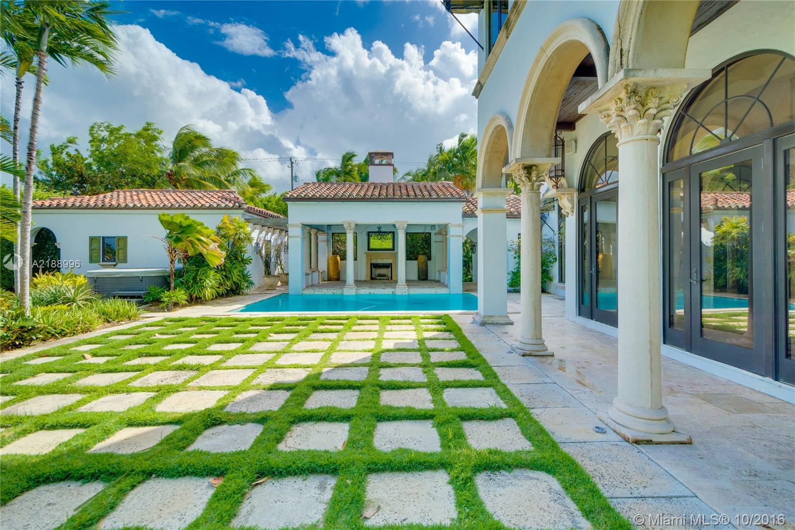 SAN MARINO ISLAND - Residential