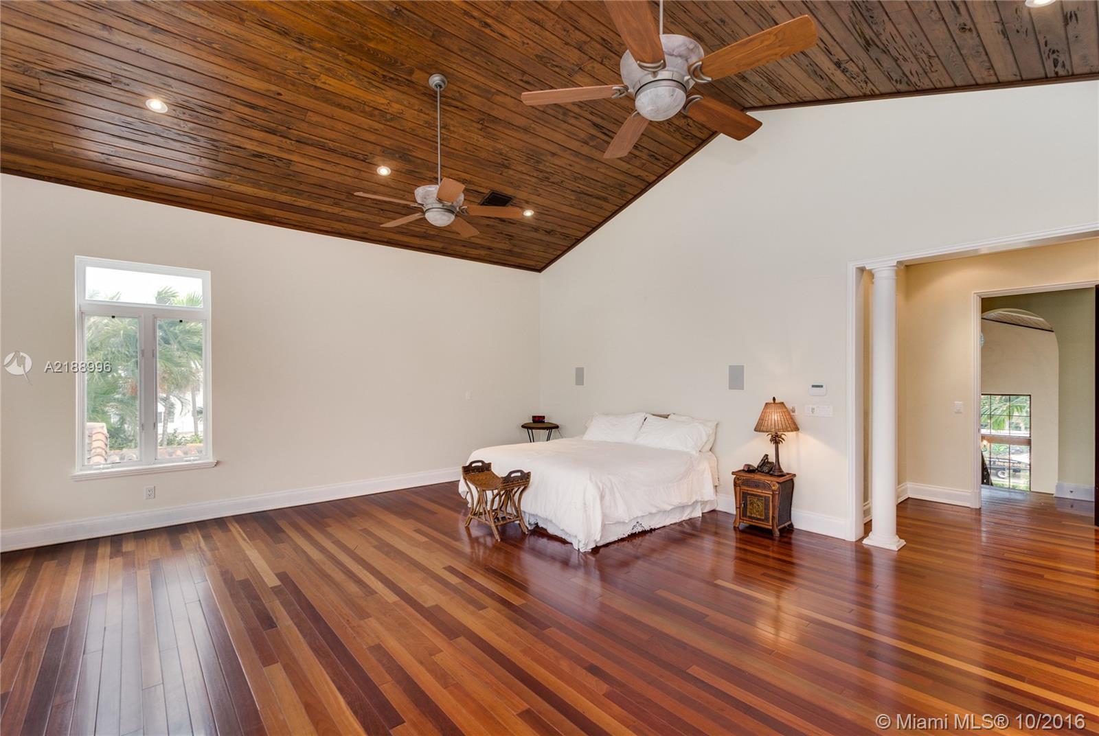 SAN MARINO ISLAND - Residential