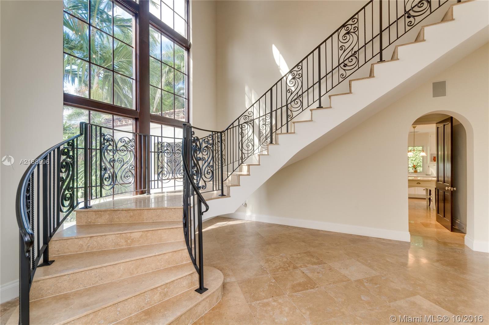 SAN MARINO ISLAND - Residential