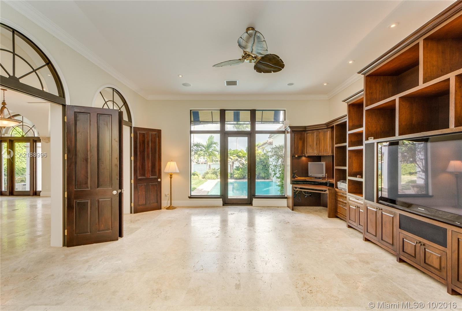 SAN MARINO ISLAND - Residential