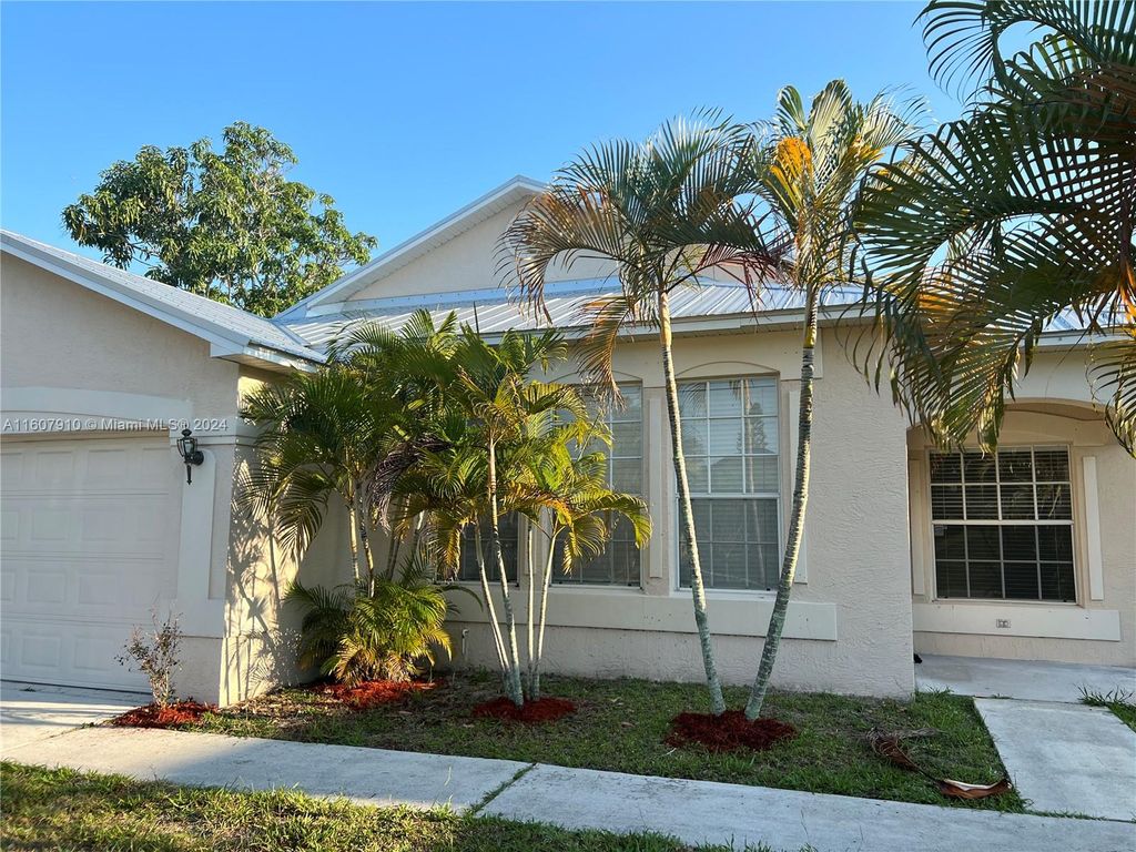 Photo of 6275 Dimond St, Jupiter, FL 33458 (MLS # A11607910)