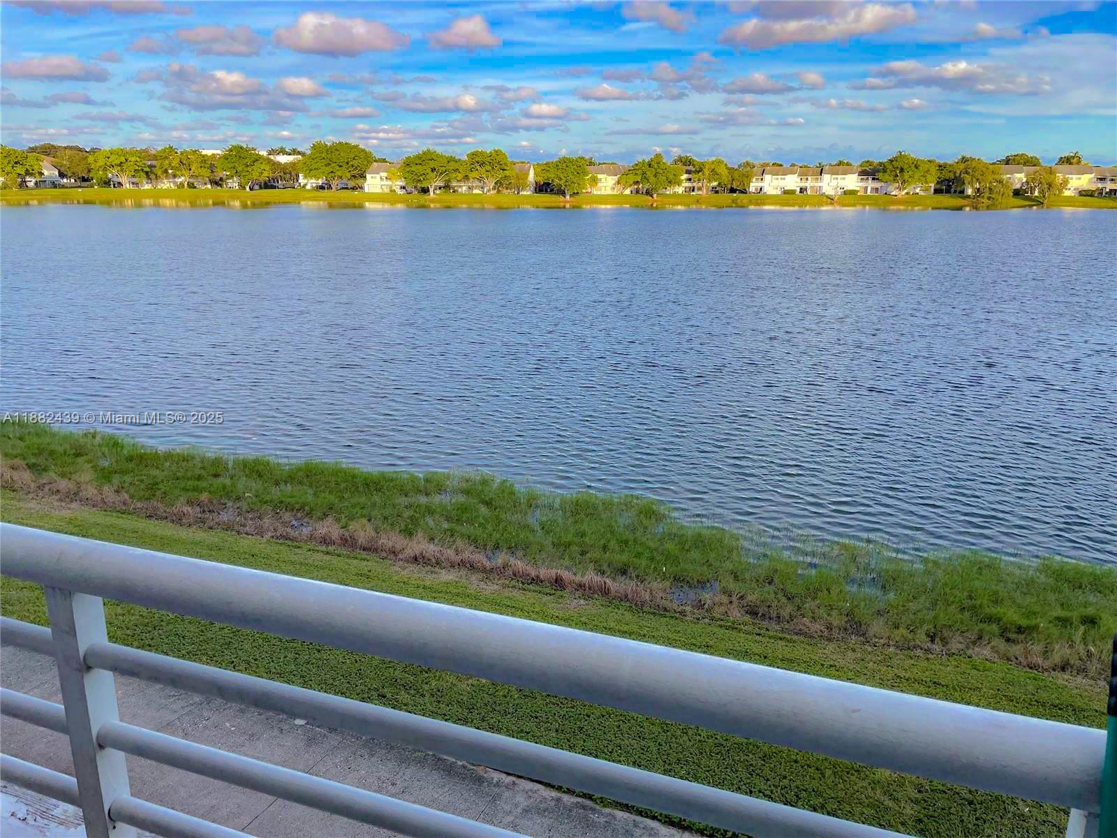 SUMMER LAKE - Residential Lease