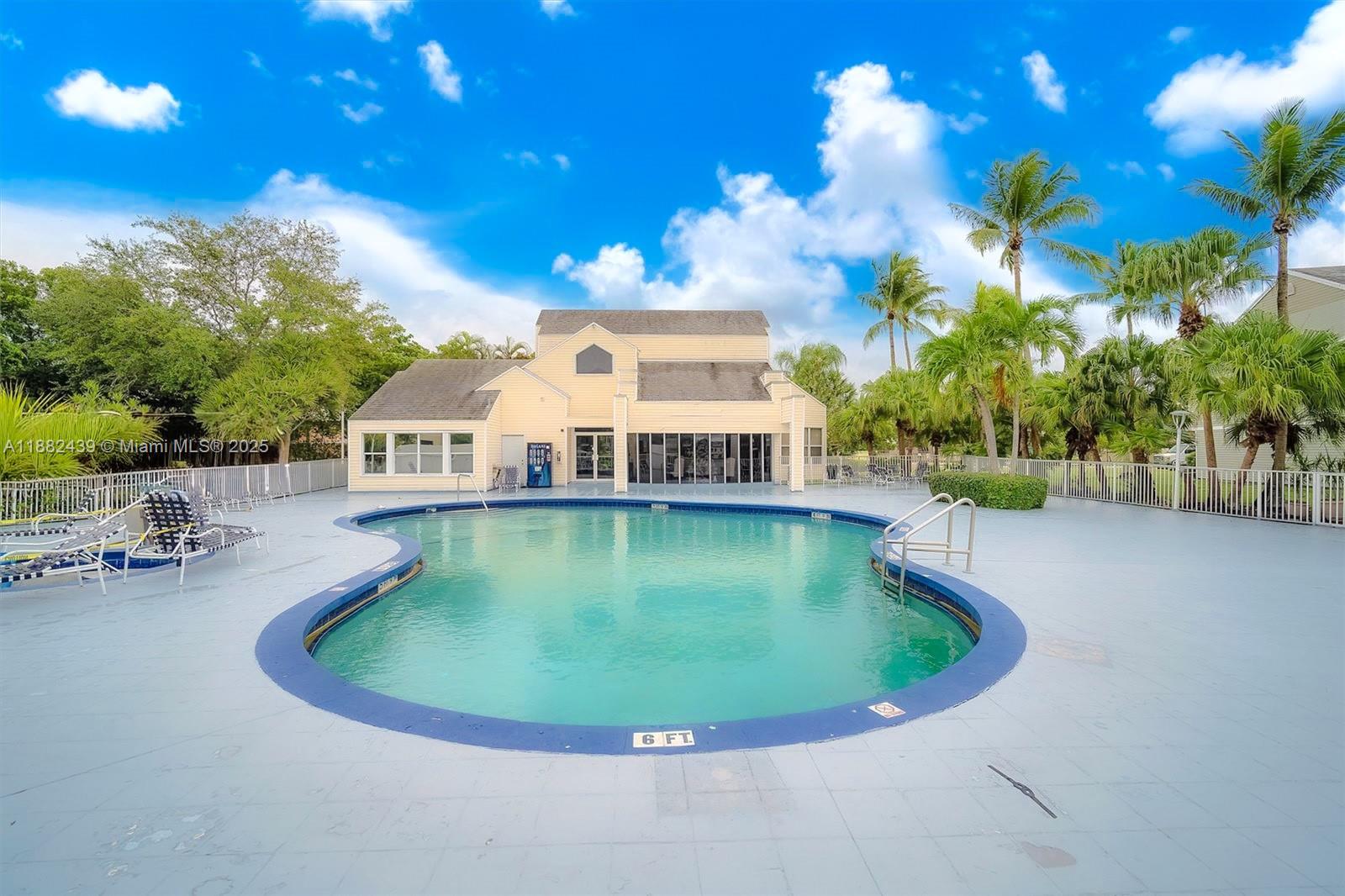 SUMMER LAKE - Residential Lease