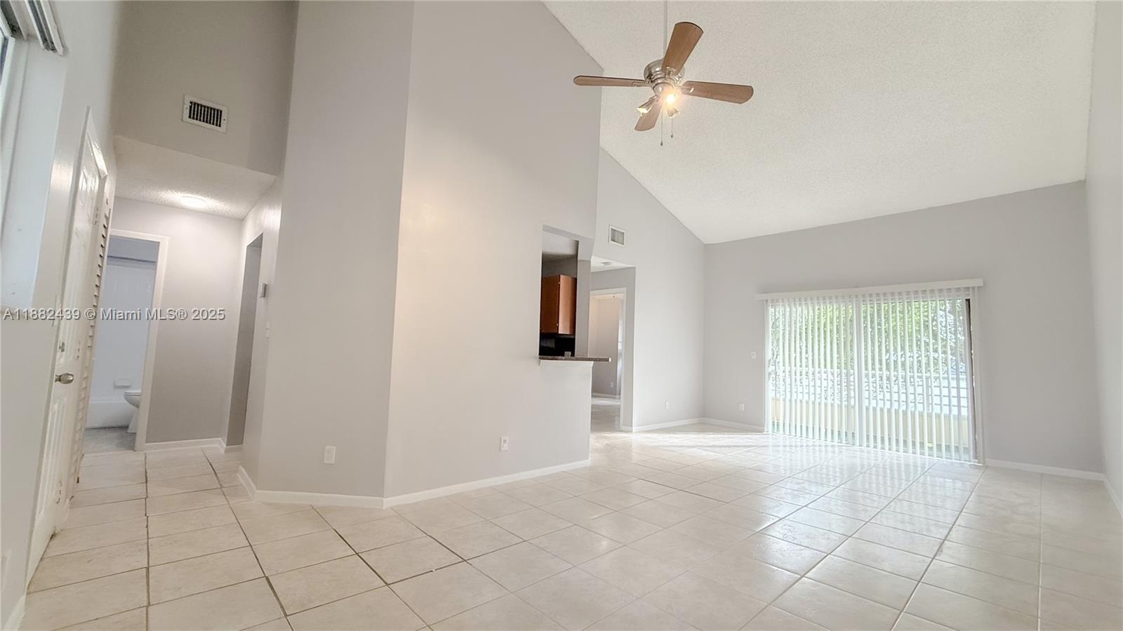 SUMMER LAKE - Residential Lease