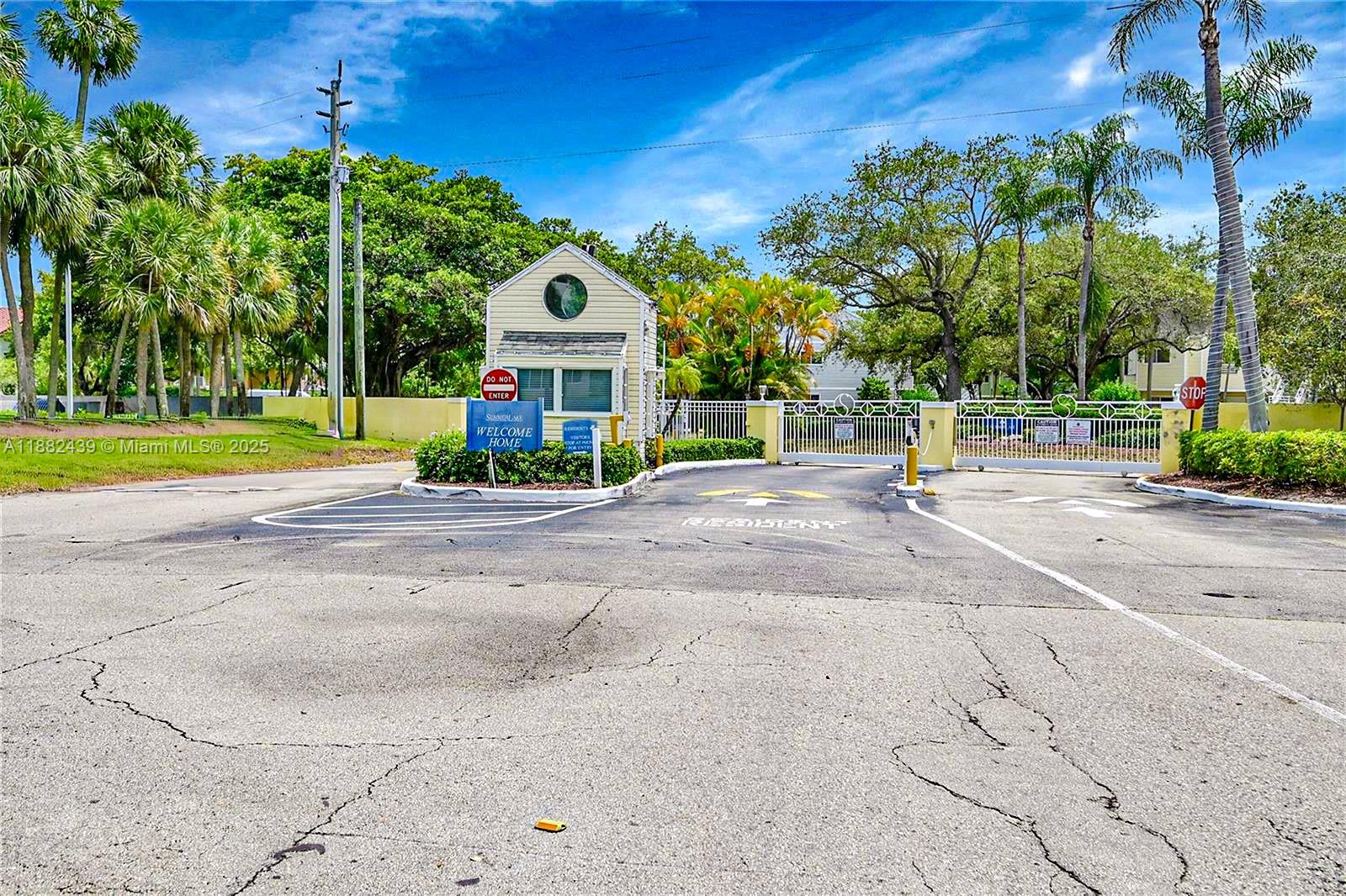 SUMMER LAKE - Residential Lease