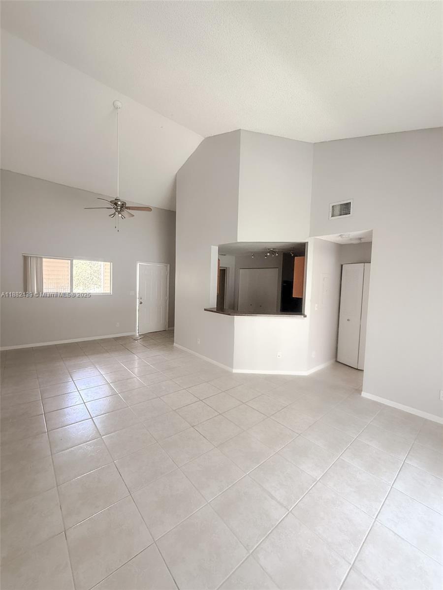 SUMMER LAKE - Residential Lease