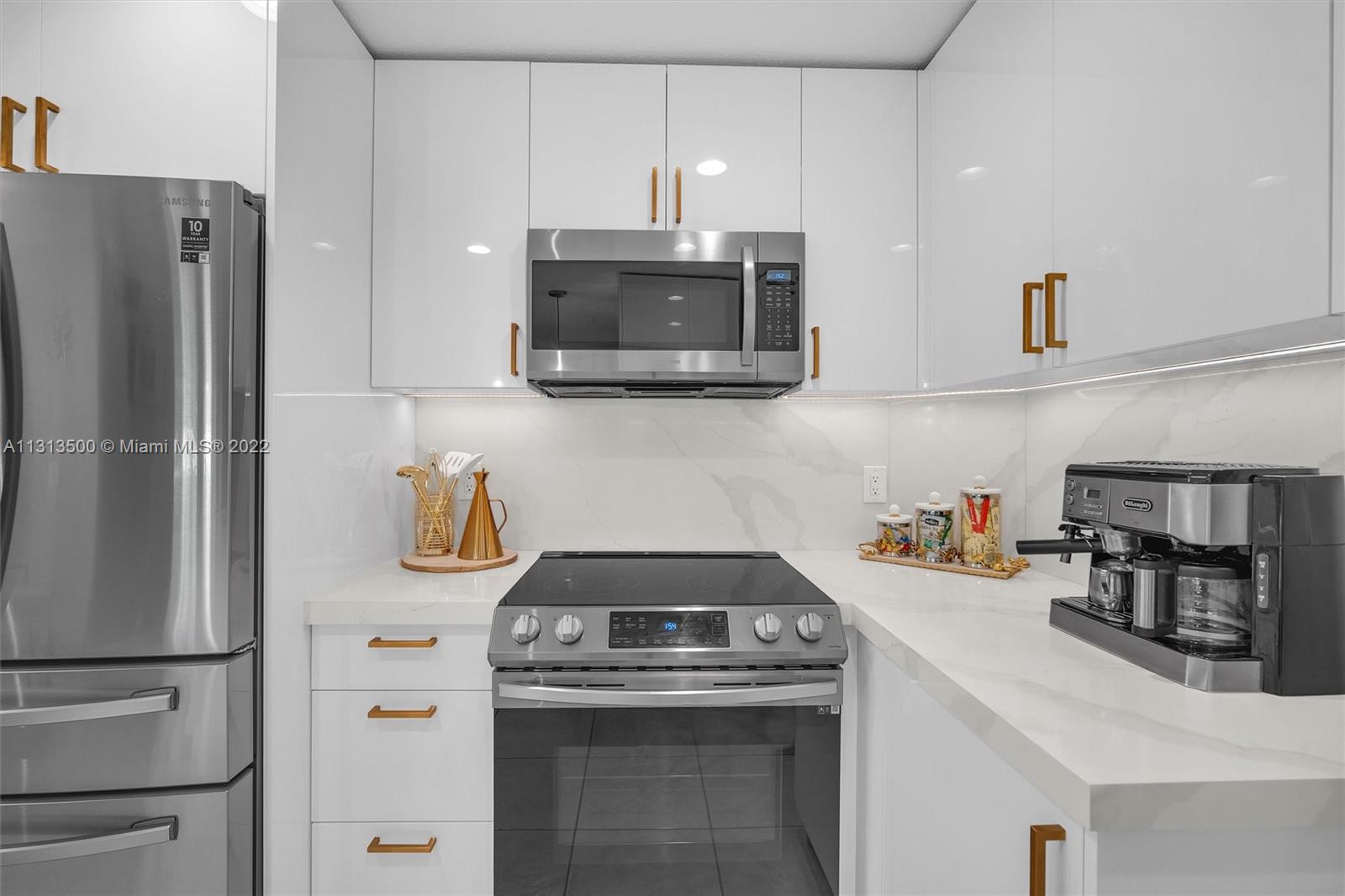 SILVER LAKES AT PEMBROKE - Residential