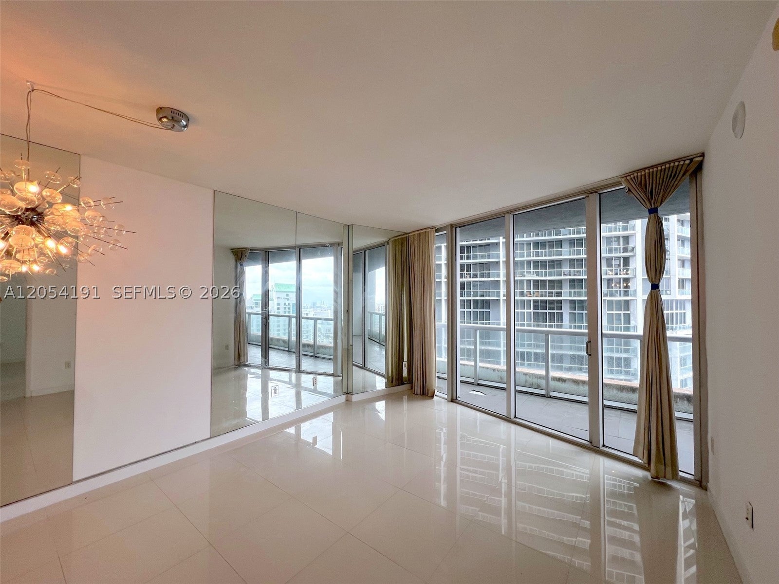 495 BRICKELL AV 4208