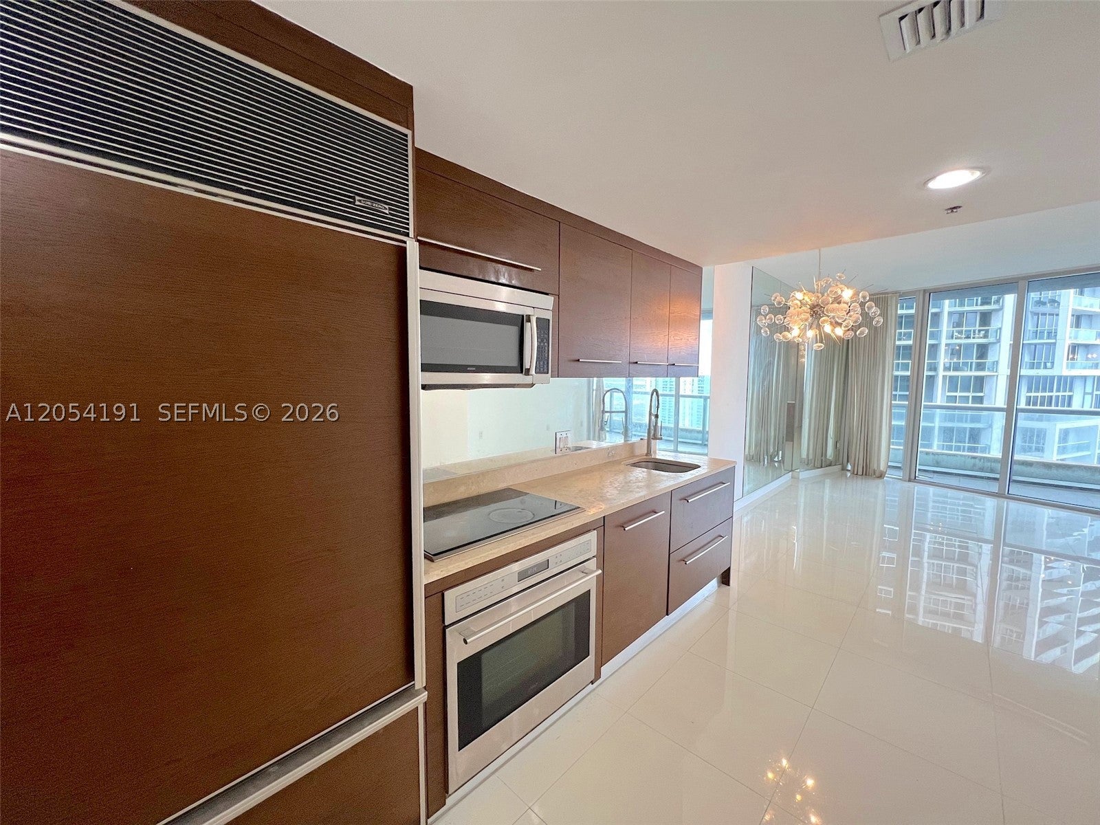495 BRICKELL AV 4208