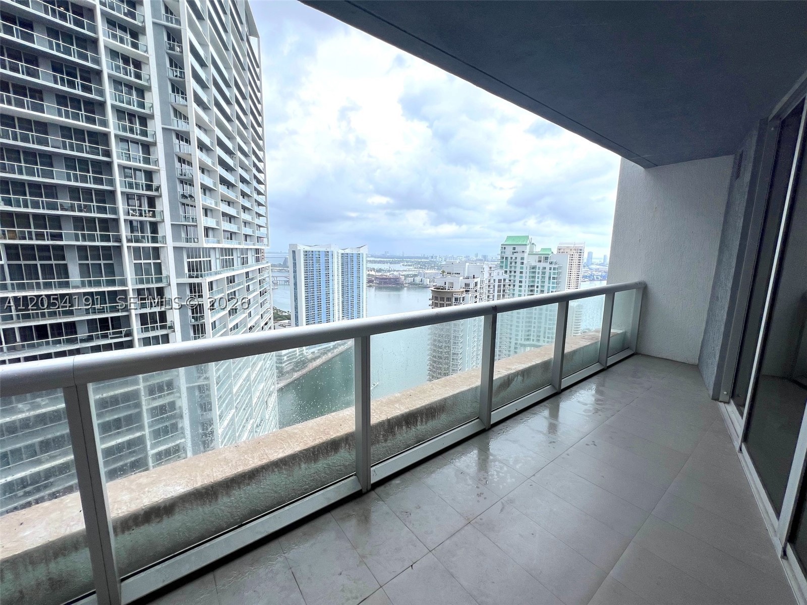 495 BRICKELL AV 4208