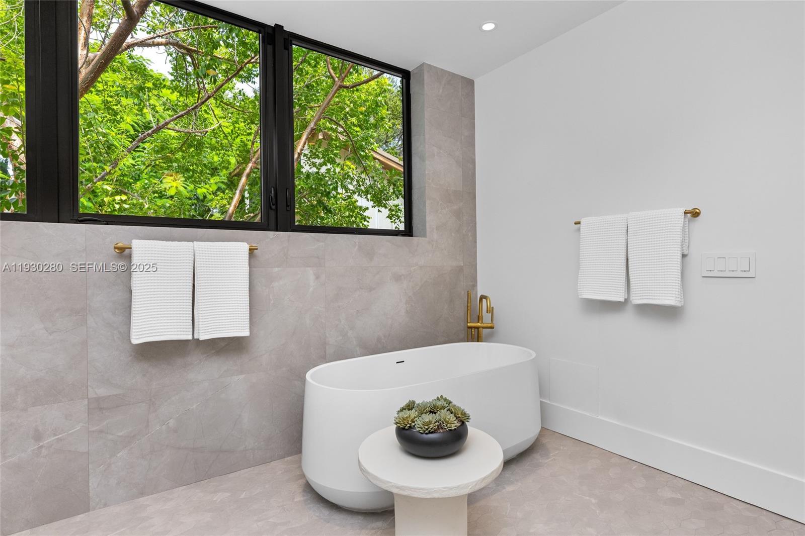 AMD PL OF BONITA PARK - Residential Lease