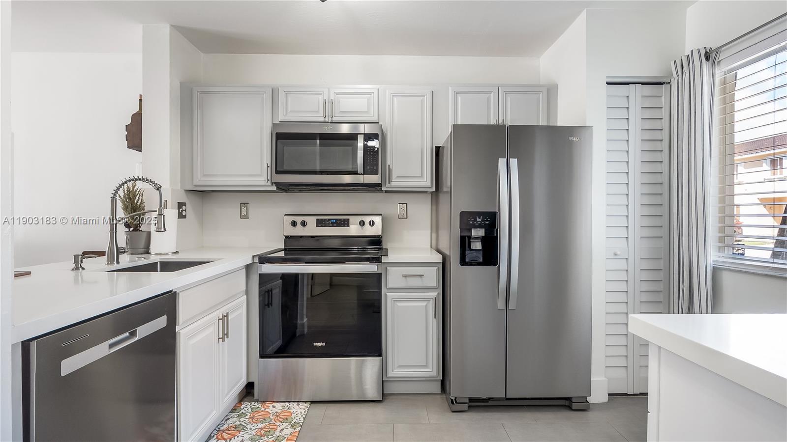 WEITZER SERENA LAKES TOWN - Residential