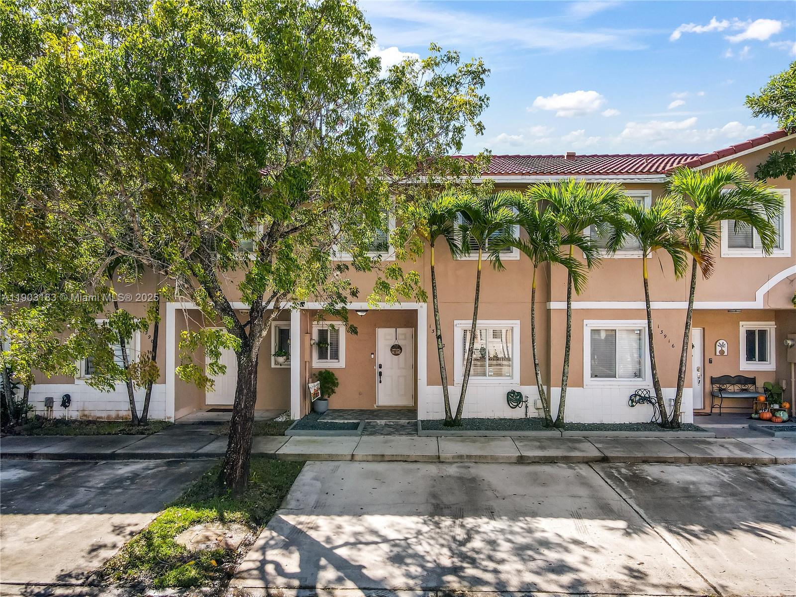 WEITZER SERENA LAKES TOWN - Residential