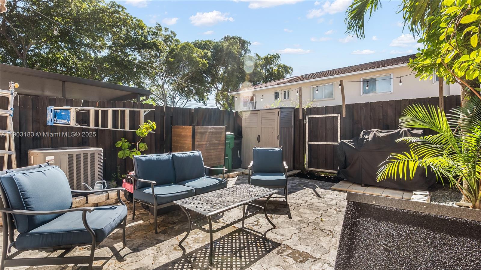 WEITZER SERENA LAKES TOWN - Residential