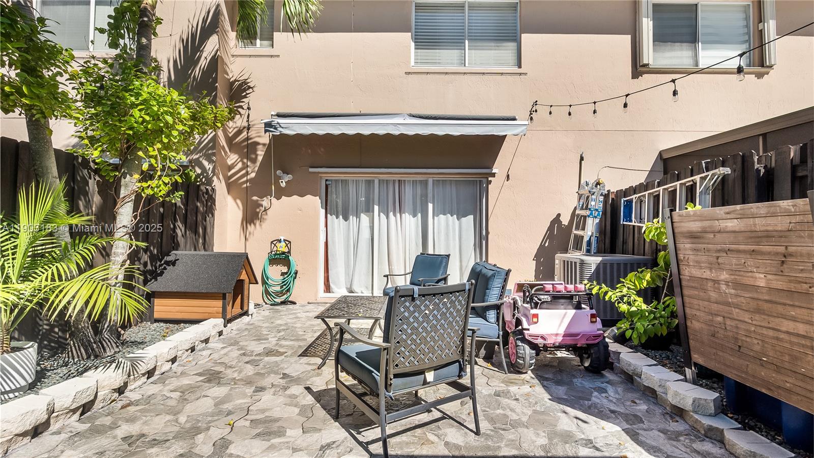 WEITZER SERENA LAKES TOWN - Residential