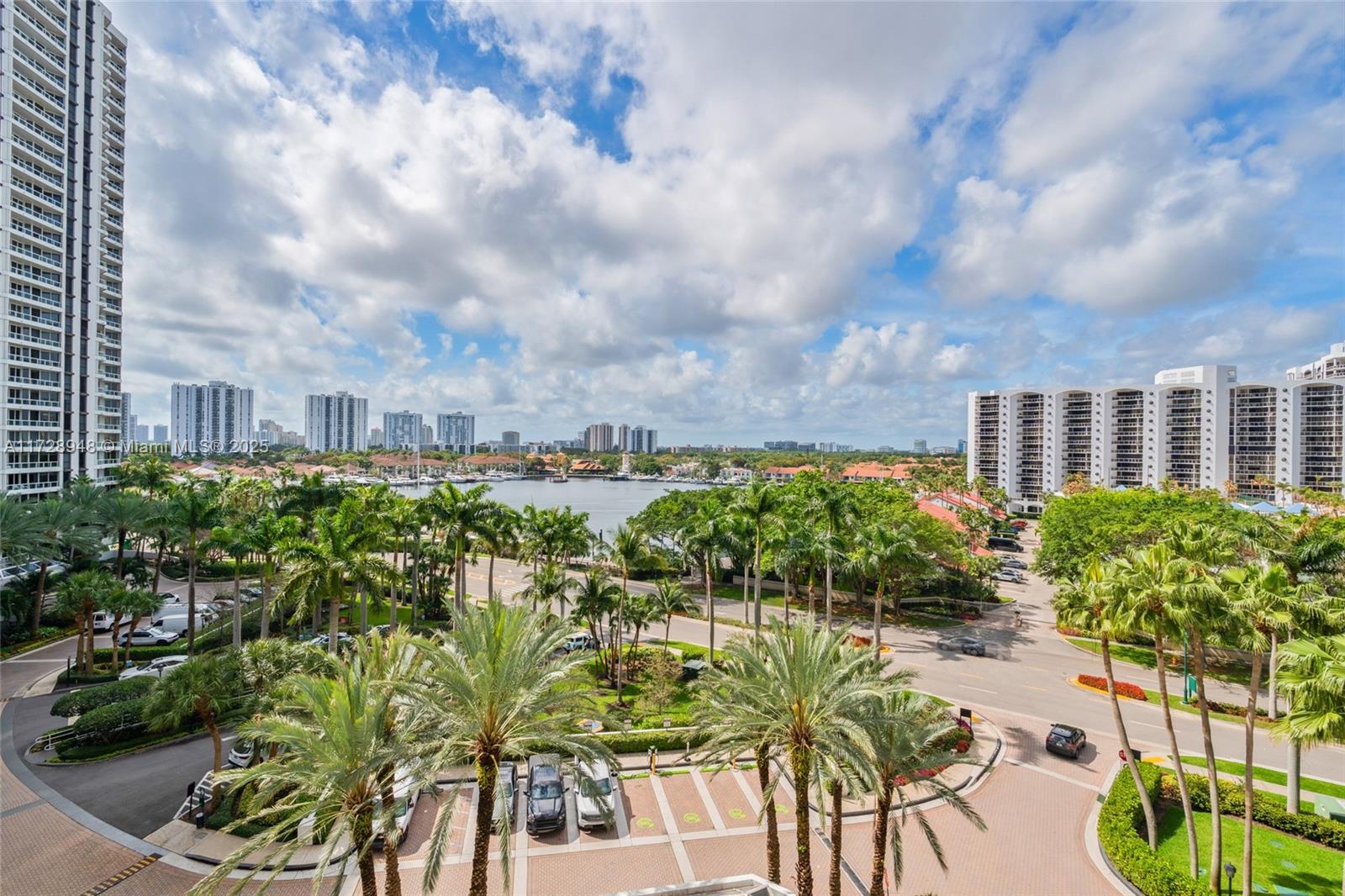 NORTH TOWER AT THE POINTE - Residential