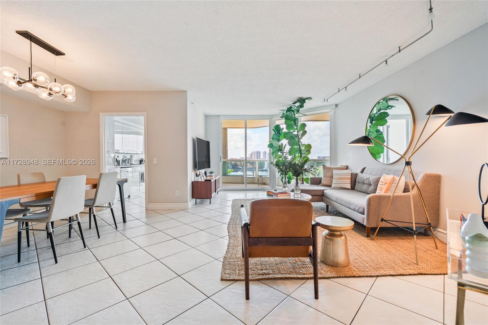 NORTH TOWER AT THE POINT - Residential