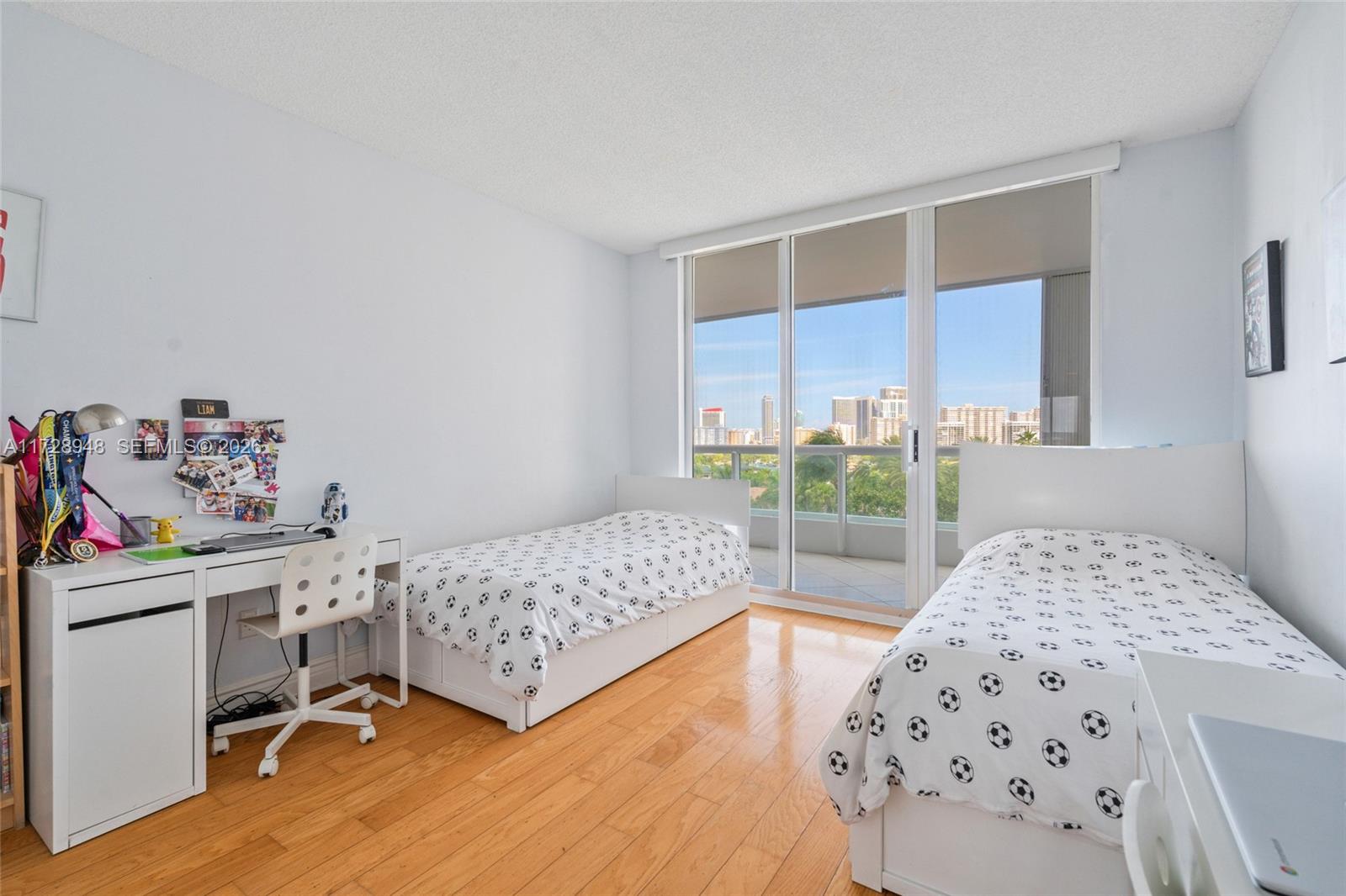 NORTH TOWER AT THE POINT - Residential