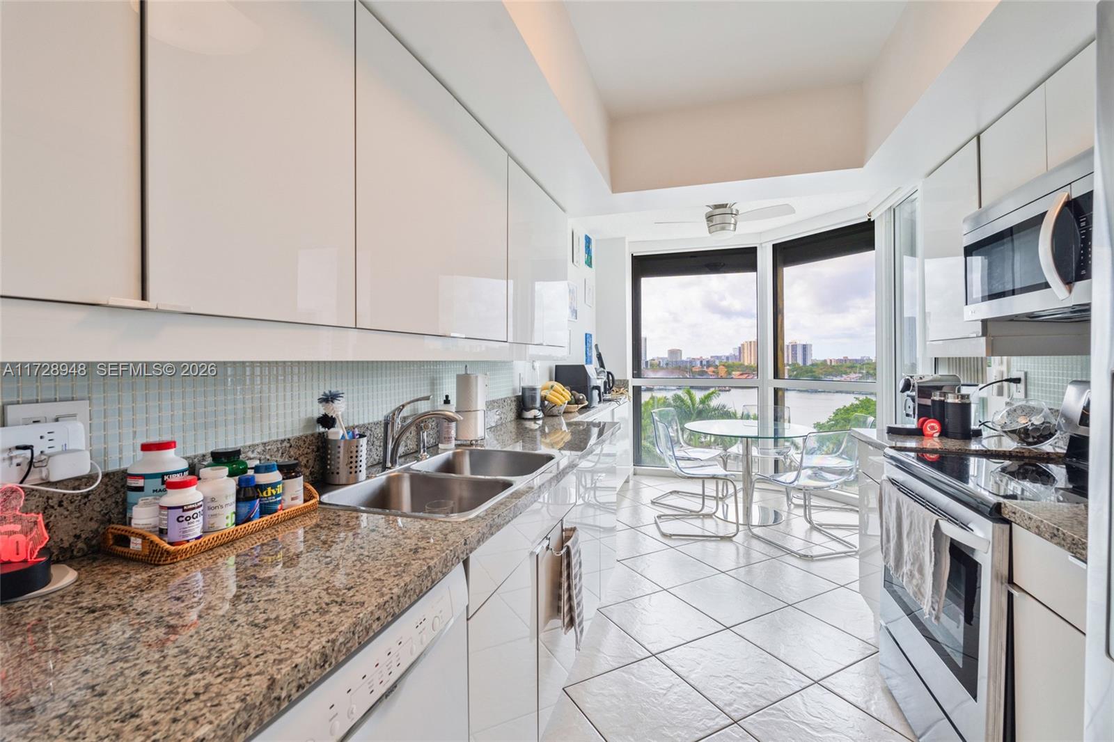 NORTH TOWER AT THE POINT - Residential