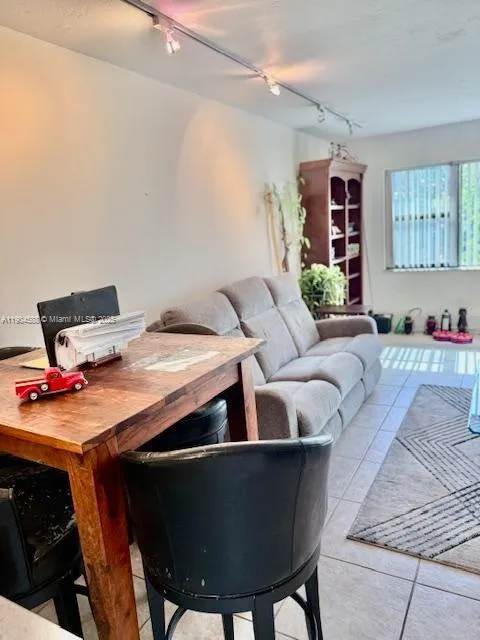 Fort Lauderdale, Florida 33315, United States, 2 Bedrooms Bedrooms, ,2 BathroomsBathrooms,Residential,Active,239477