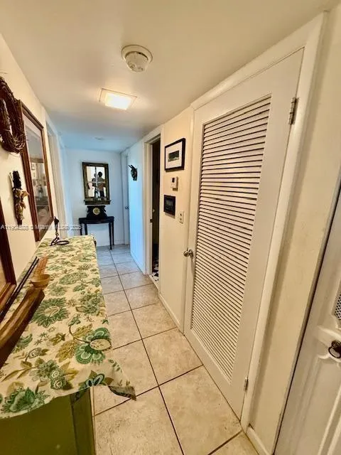 Fort Lauderdale, Florida 33315, United States, 2 Bedrooms Bedrooms, ,2 BathroomsBathrooms,Residential,Active,239477