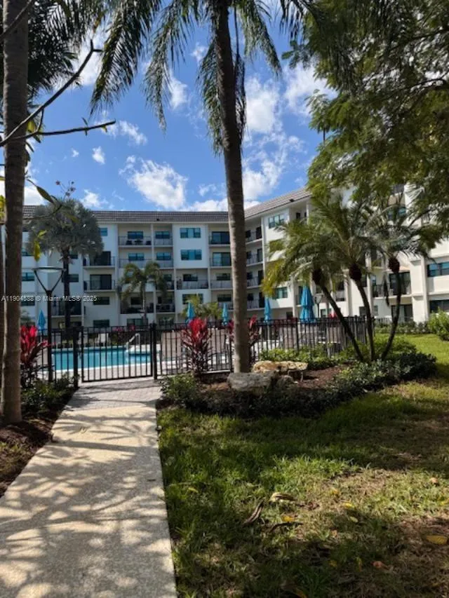Fort Lauderdale, Florida 33315, United States, 2 Bedrooms Bedrooms, ,2 BathroomsBathrooms,Residential,Active,239477