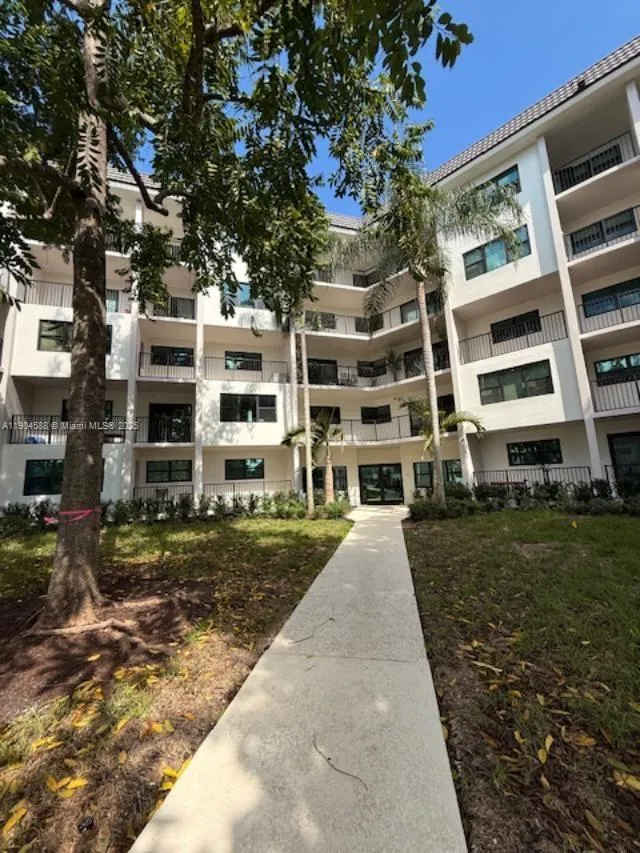 Fort Lauderdale, Florida 33315, United States, 2 Bedrooms Bedrooms, ,2 BathroomsBathrooms,Residential,Active,239477
