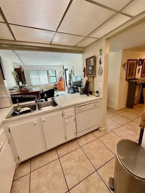 Fort Lauderdale, Florida 33315, United States, 2 Bedrooms Bedrooms, ,2 BathroomsBathrooms,Residential,Active,239477