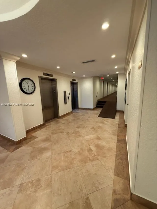 Fort Lauderdale, Florida 33315, United States, 2 Bedrooms Bedrooms, ,2 BathroomsBathrooms,Residential,Active,239477