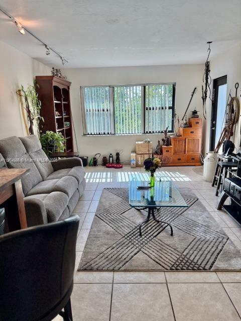 RIVER REACH CONDOMINIUM I - Residential