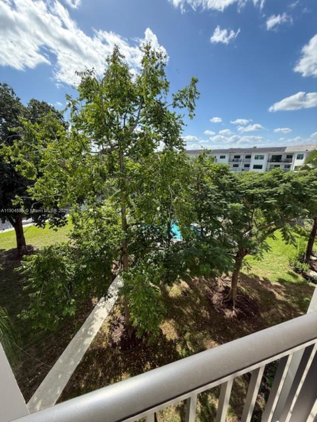 RIVER REACH CONDOMINIUM I - Residential