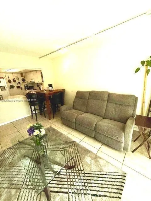 Fort Lauderdale, Florida 33315, United States, 2 Bedrooms Bedrooms, ,2 BathroomsBathrooms,Residential,Active,239477